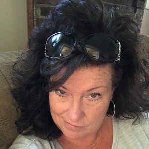 Meet your Posher, Michele
